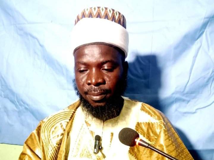 UMDATUL AHKAM MP4
